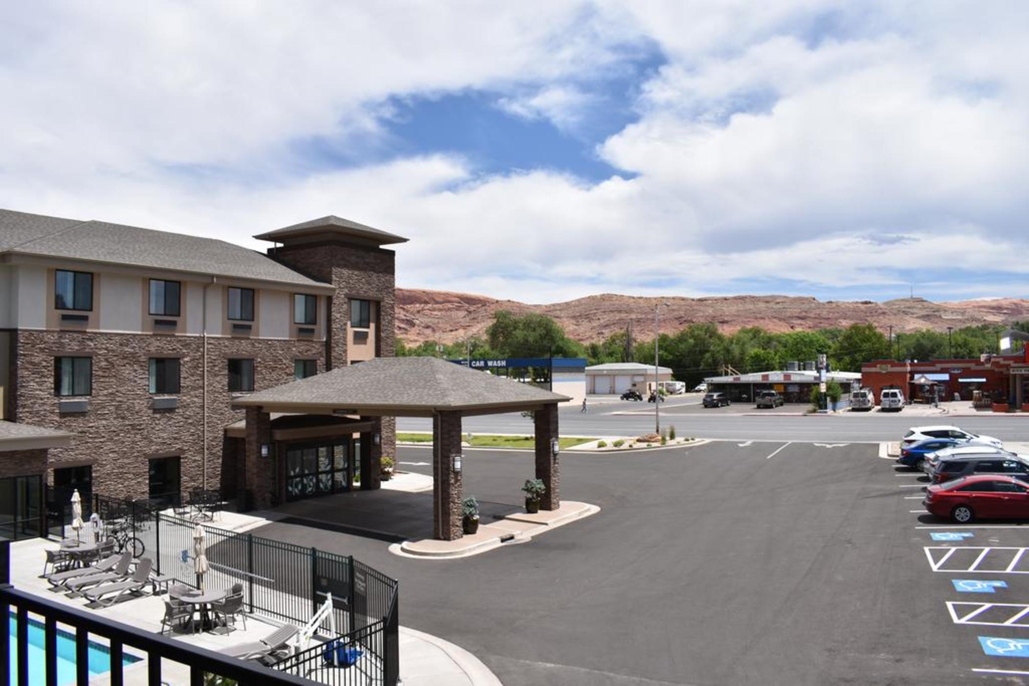 Mainstay Suites Moab Near Arches National Park Exterior photo